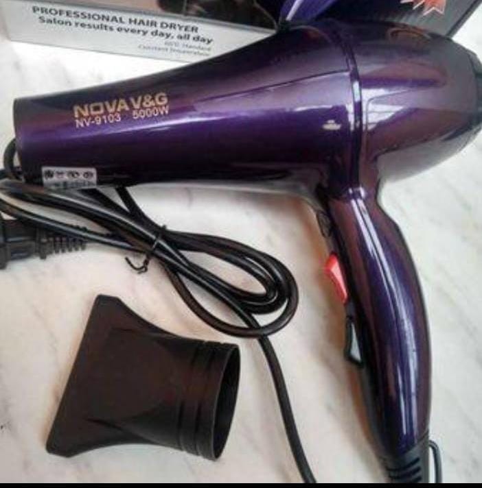 SUPER PROMO MADRE SECADOR X CEPILLO ALISADOR ELETRICO